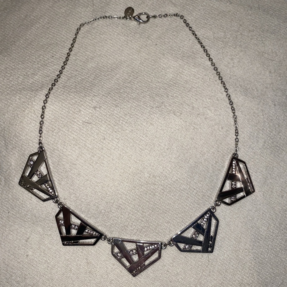 Express geometric necklace